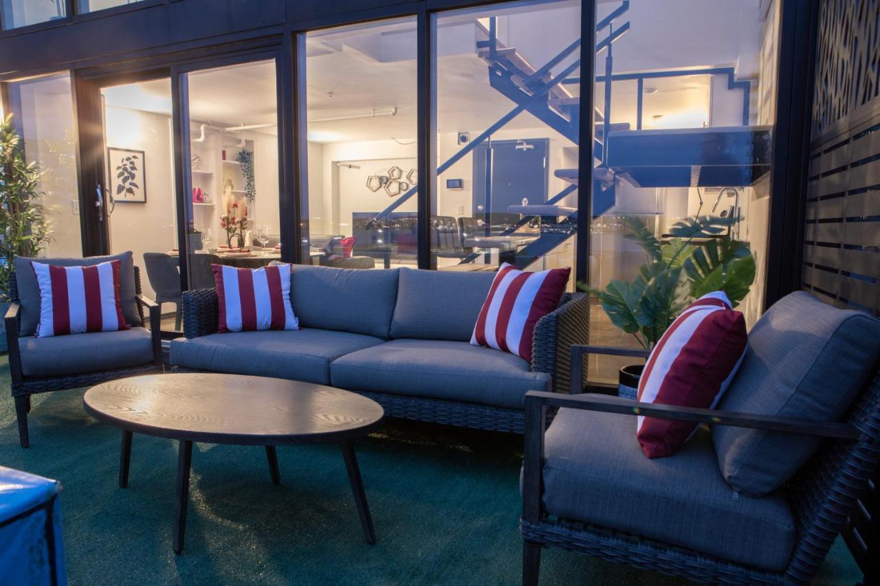 Cameo Hotel And Suites 哈利法克斯 外观 照片